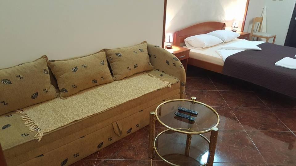 Apartments Ponta โกตอร์ ภายนอก รูปภาพ
